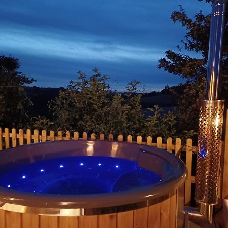 Norwell View Farm Glamping With Hot Tubs Hotel Bath Exterior foto