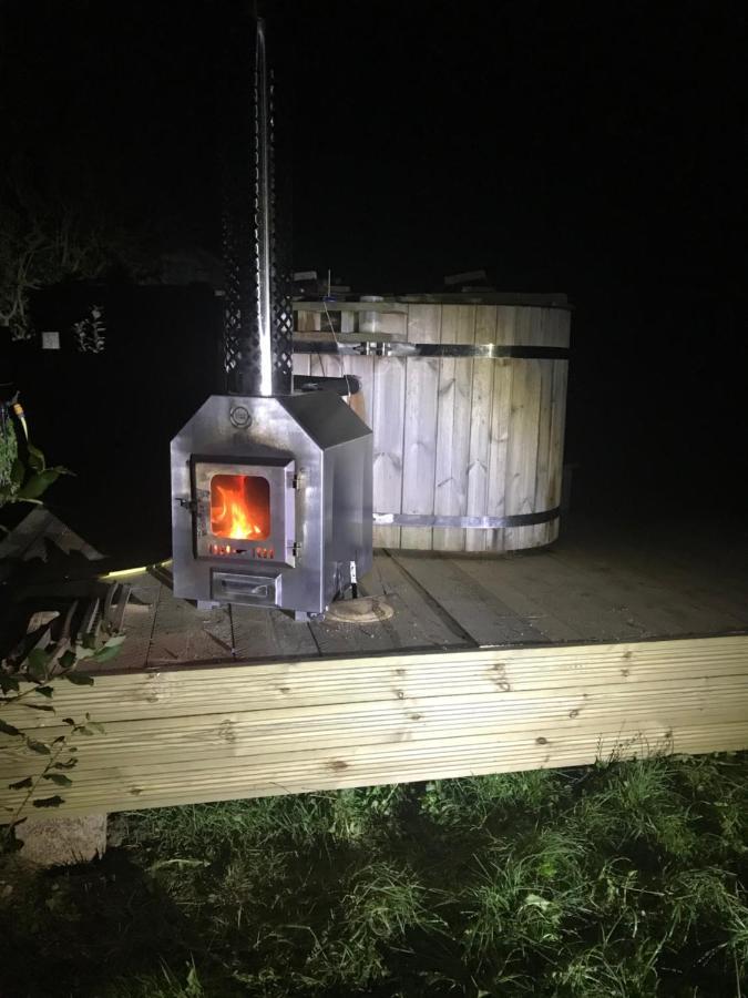 Norwell View Farm Glamping With Hot Tubs Hotel Bath Exterior foto
